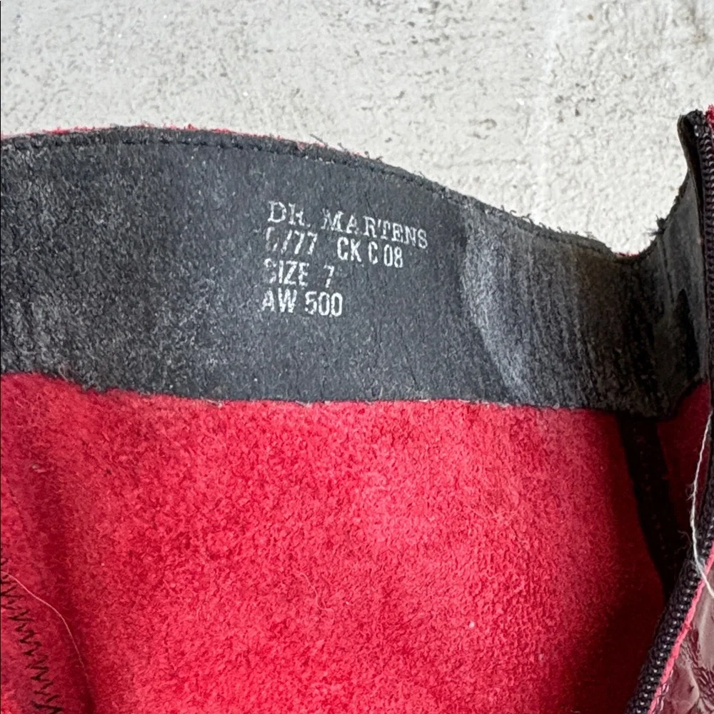 Vintage Doc Martin midcalf boots - Picture 9 of 11